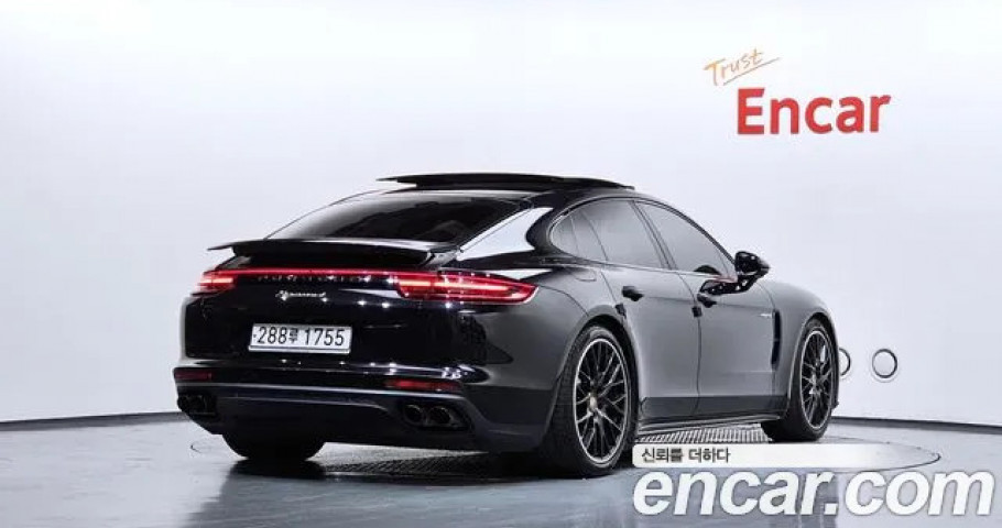 Porsche Panamera 