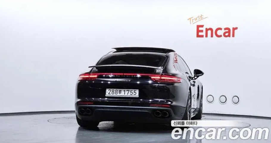 Porsche Panamera 