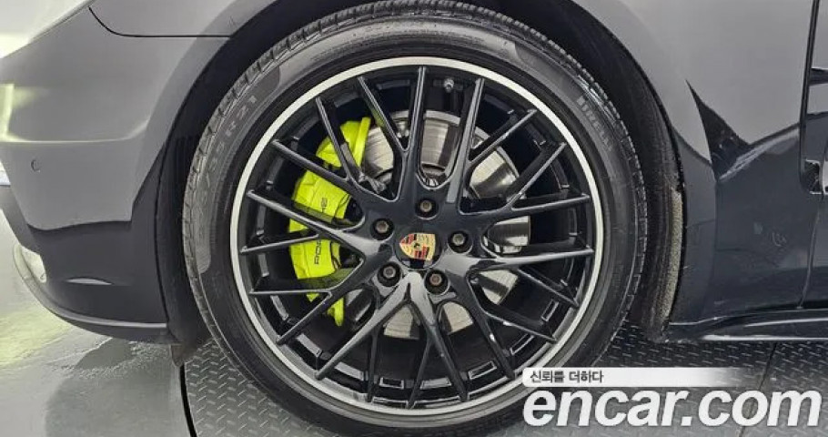 Porsche Panamera 