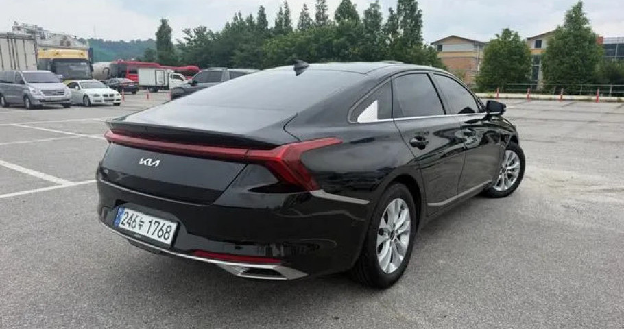 Kia K8 