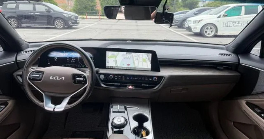 Kia K8 