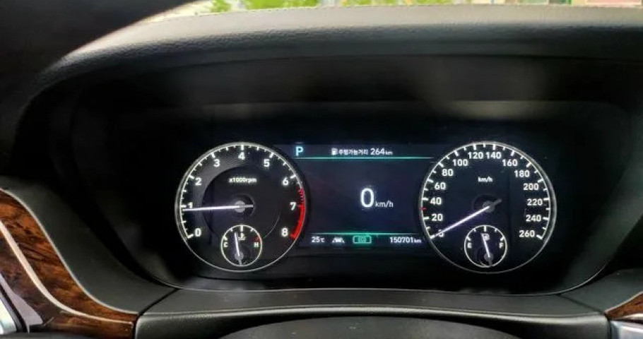 Genesis G90 