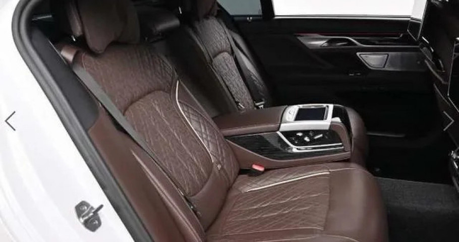 Bmw 7-Series 
