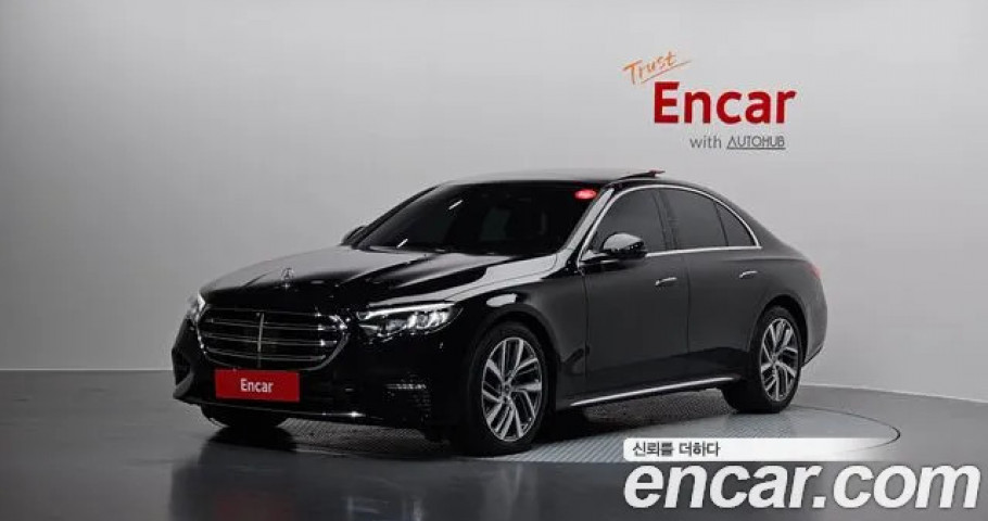 Mercedes-Benz E-Class 