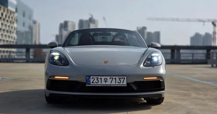 Porsche 718 