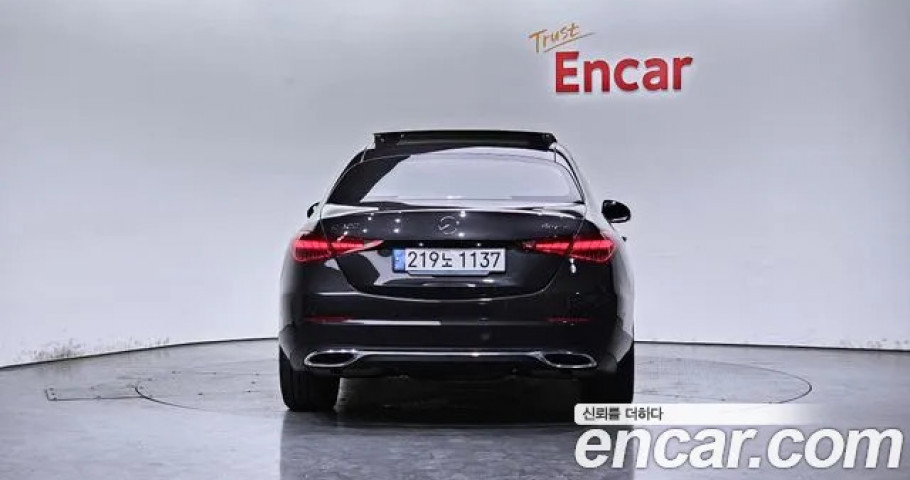 Mercedes-Benz C-Class 