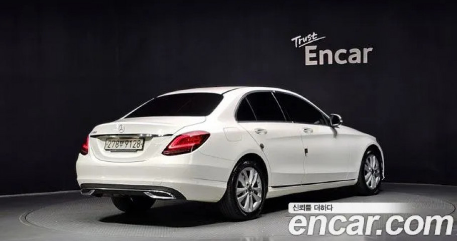 Mercedes-Benz C-Class 
