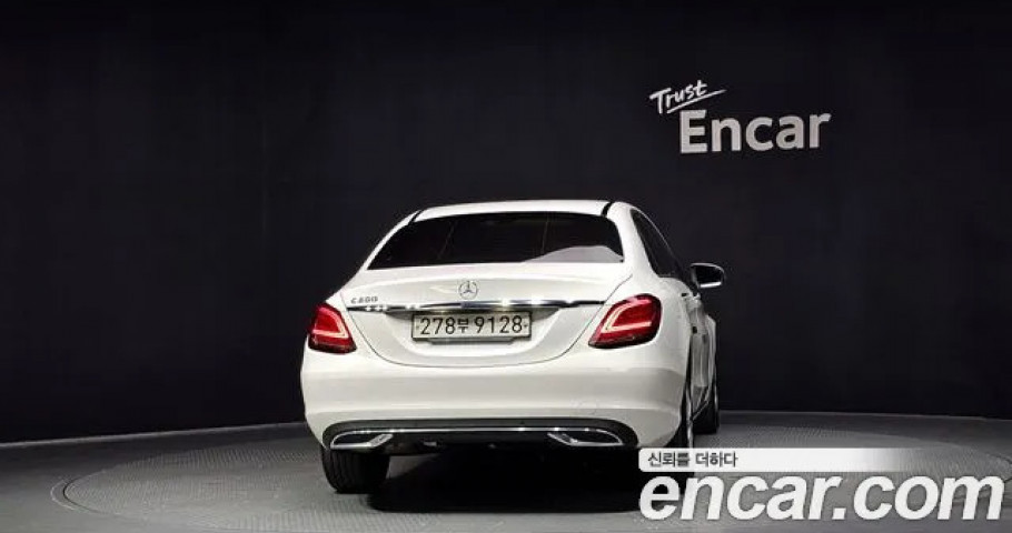 Mercedes-Benz C-Class 