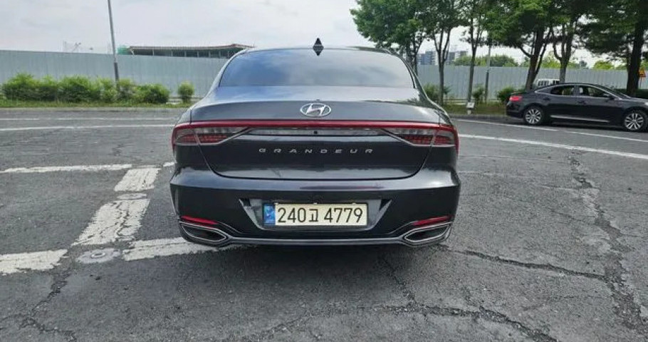 Hyundai Grandeur 
