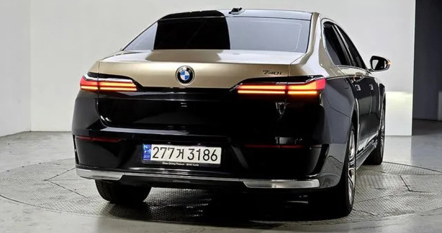 Bmw 7-Series 