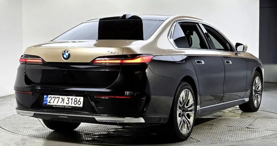 Bmw 7-Series 