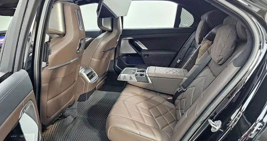 Bmw 7-Series 