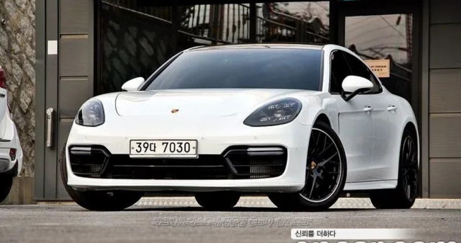 Porsche Panamera 