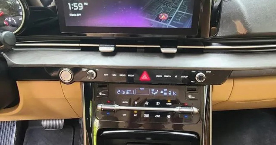 Kia Carnival 