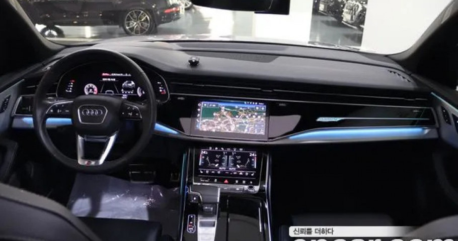 Audi Q8 