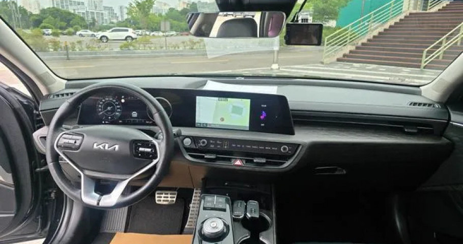 Kia K8 