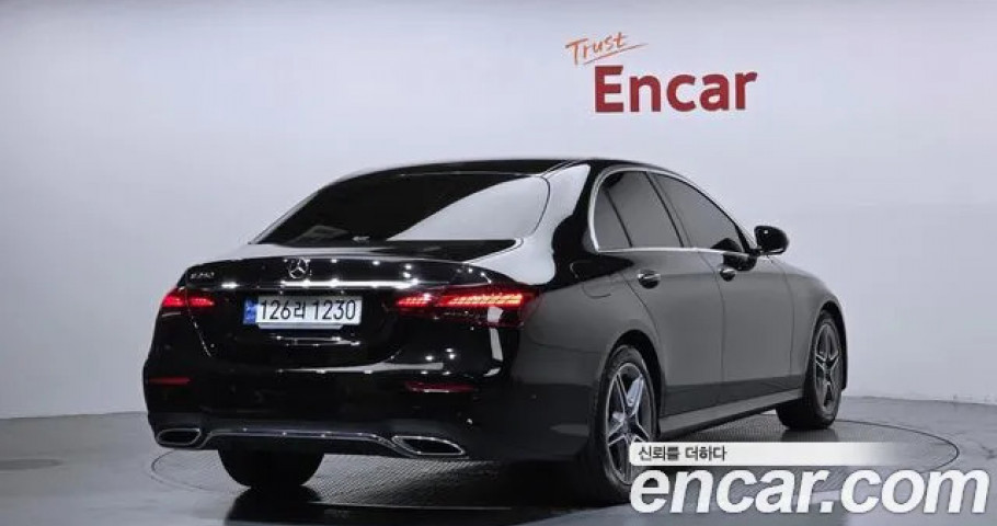 Mercedes-Benz E-Class 