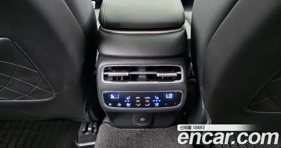 Genesis Gv70 