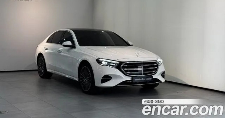 Mercedes-Benz E-Class 