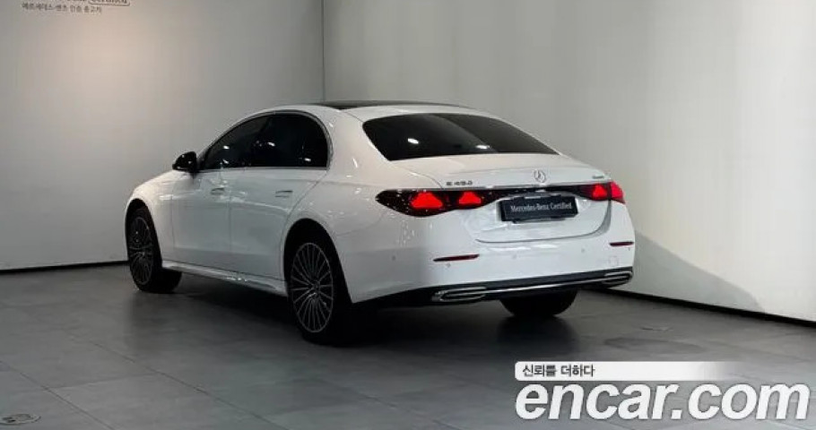 Mercedes-Benz E-Class 
