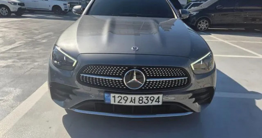 Mercedes-Benz E-Class 