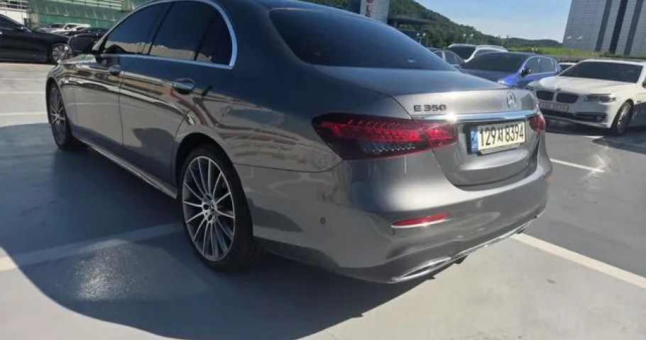 Mercedes-Benz E-Class 