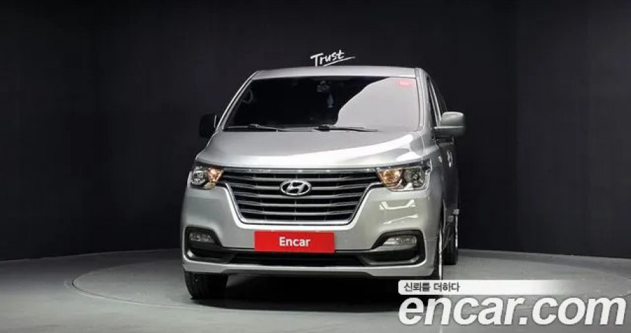Hyundai Starex 