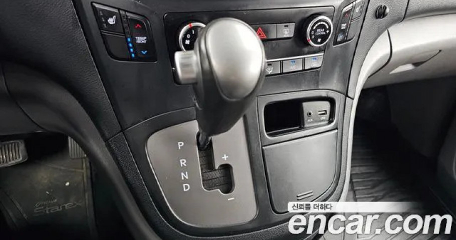 Hyundai Starex 