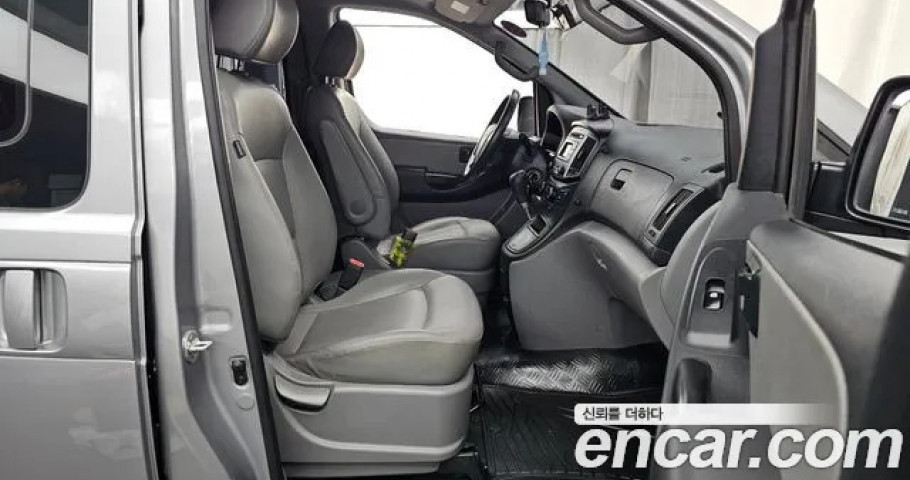 Hyundai Starex 