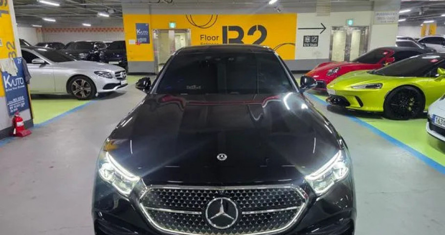 Mercedes-Benz E-Class 