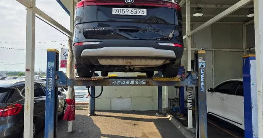 Kia Carnival 