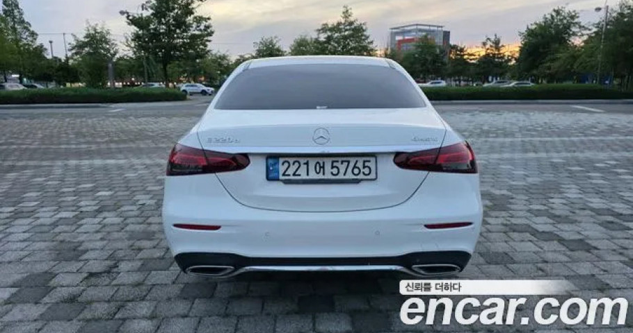 Mercedes-Benz E-Class 