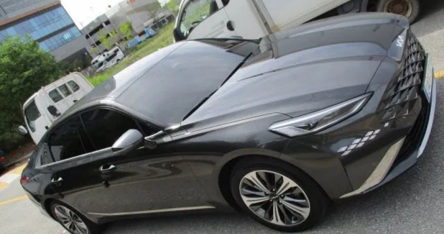 Kia K8 