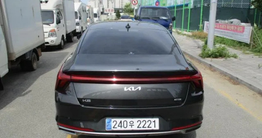 Kia K8 
