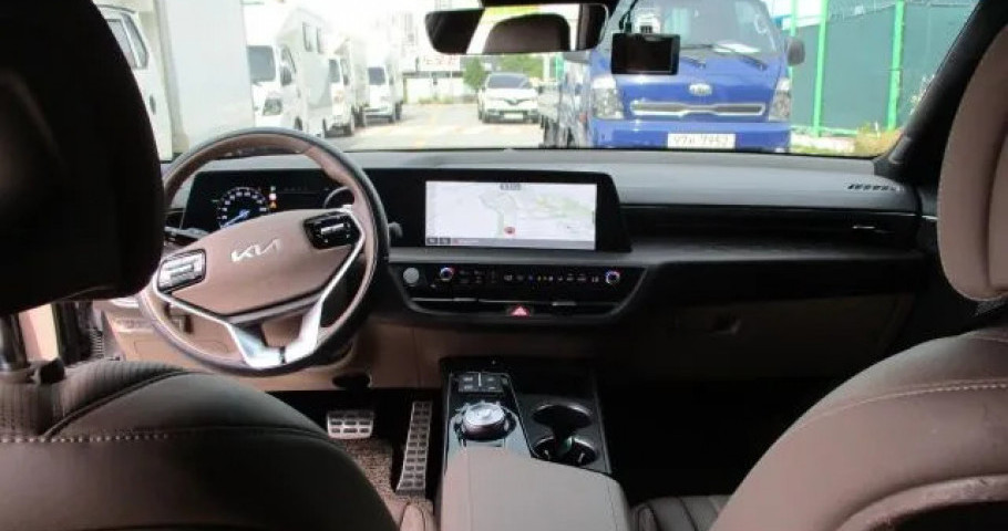 Kia K8 
