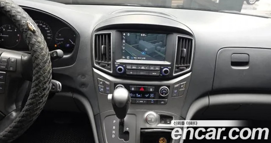 Hyundai Starex 
