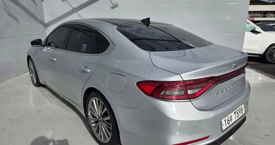 Hyundai Grandeur 