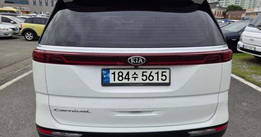 Kia Carnival 