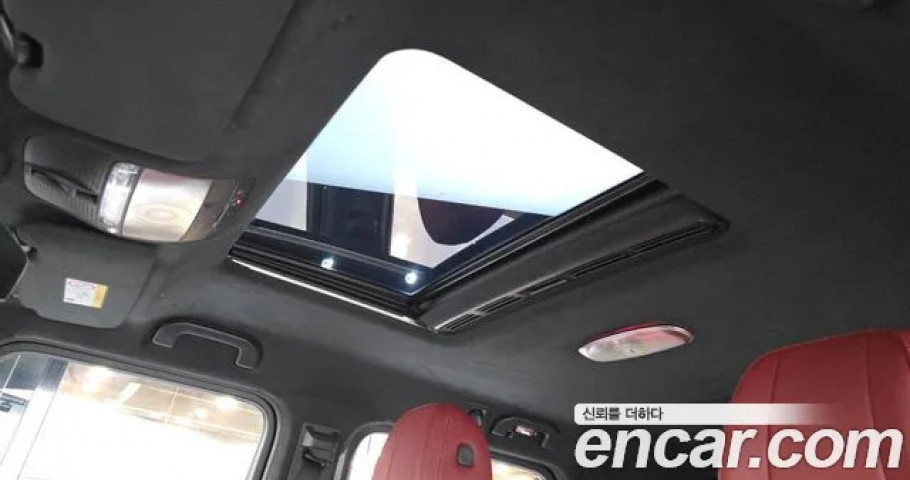 Mercedes-Benz G-Class 