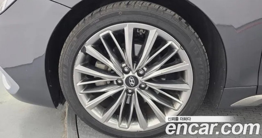 Hyundai Grandeur 
