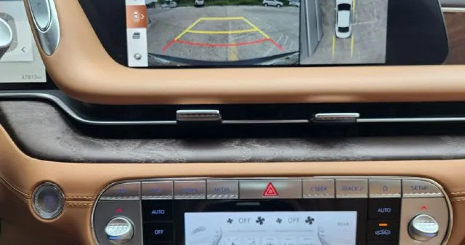 Genesis G90 