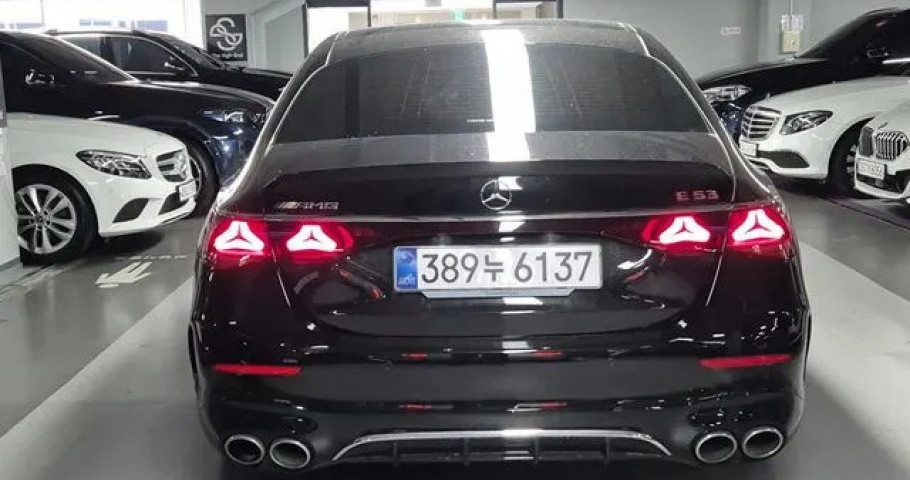Mercedes-Benz E-Class 