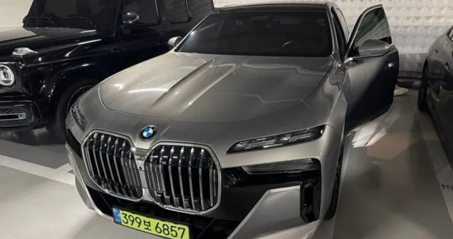 Bmw 7-Series 