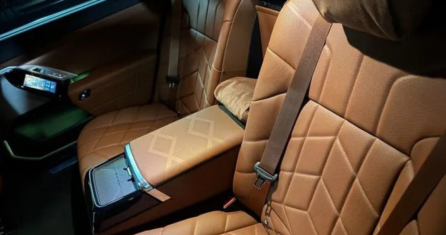 Bmw 7-Series 