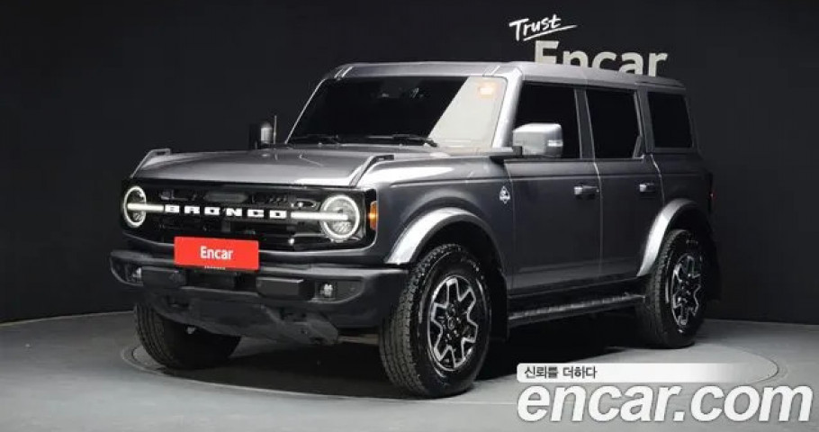 Ford Bronco 