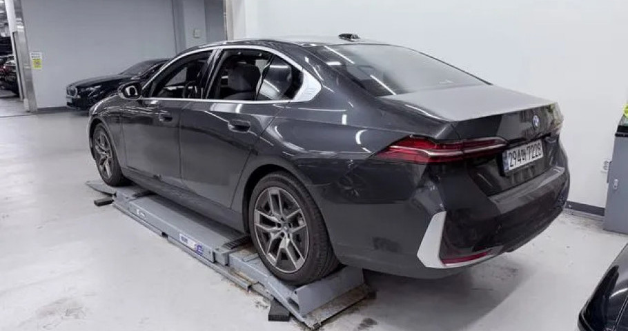 Bmw 5-Series 