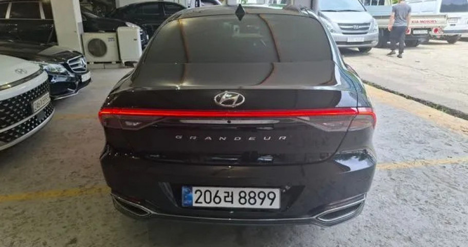 Hyundai Grandeur 
