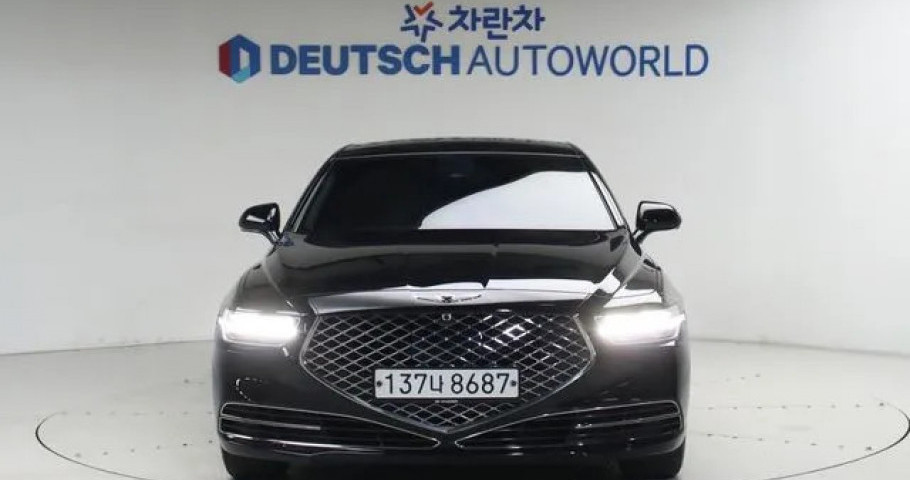 Genesis G90 