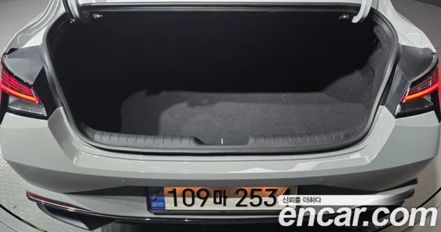 Hyundai Avante (Elantra) 