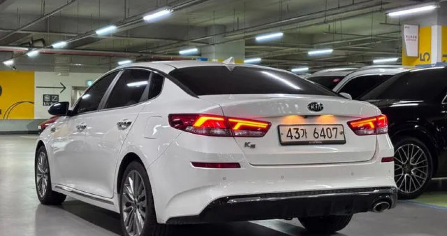 Kia K5 